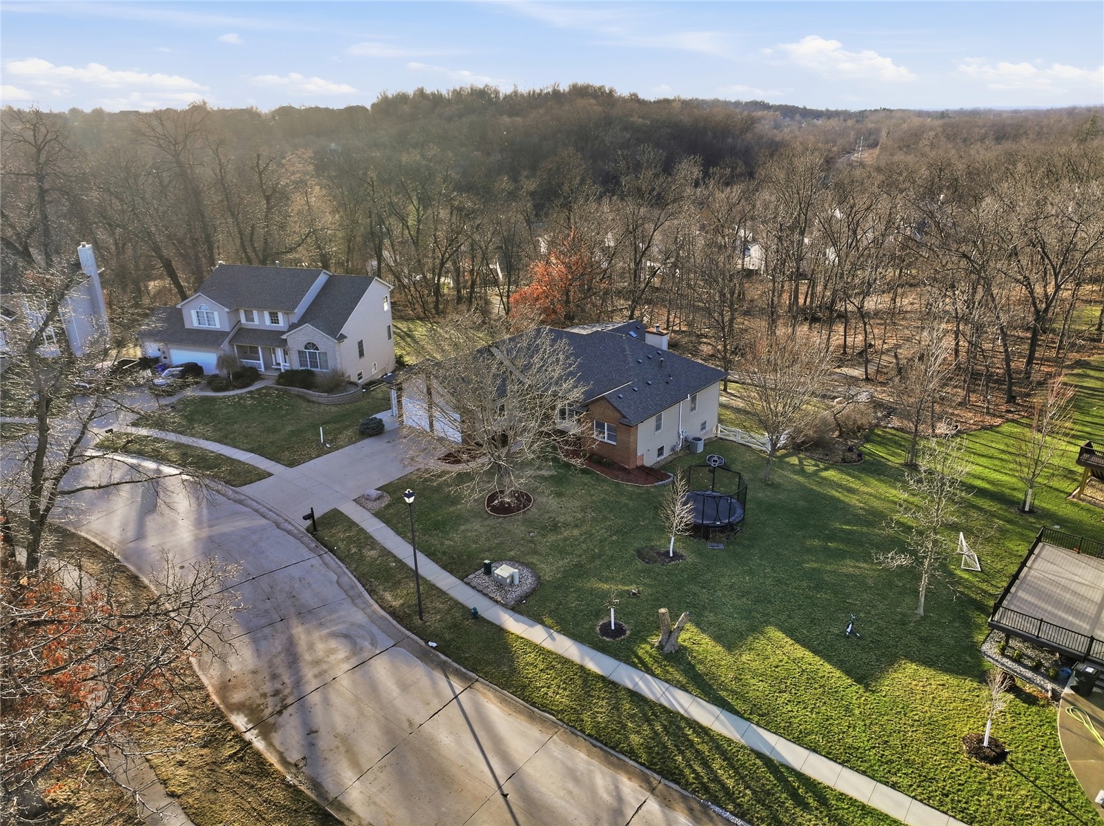 3427 Riverbend Drive NE