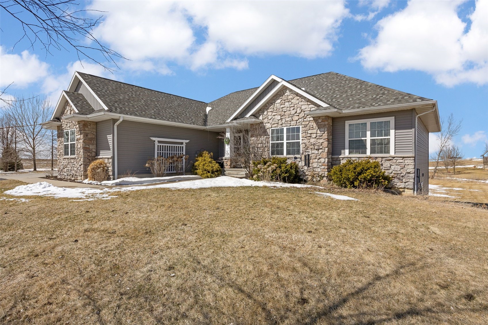 3352 Southridge Drive