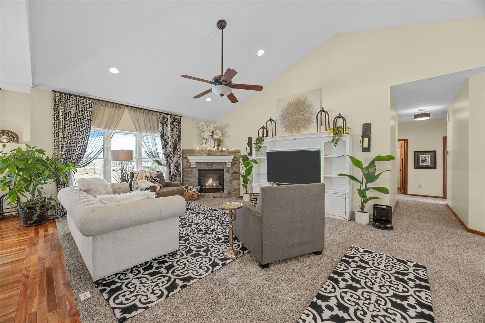 3352 Southridge Drive