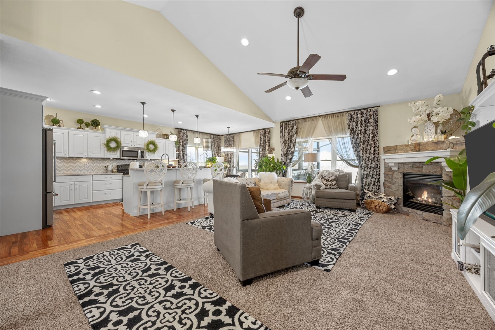 3352 Southridge Drive