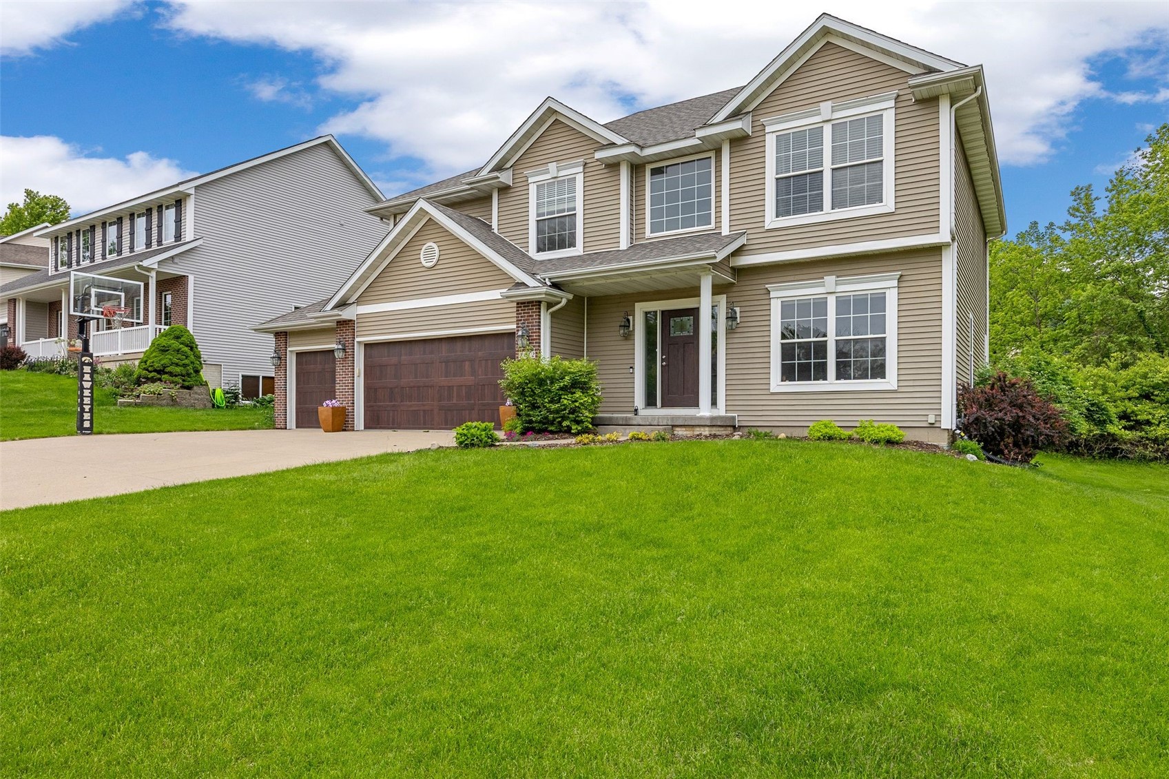 2812 Broken Woods Drive