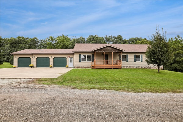 5712 22ND AVENUE DR, VINTON, IA 52349 - Image f83791723b27eaa770751058e7df05ab/722510554
