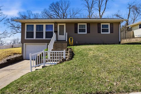 1024 Cheyenne Rd NW Cedar Rapids IA 52405