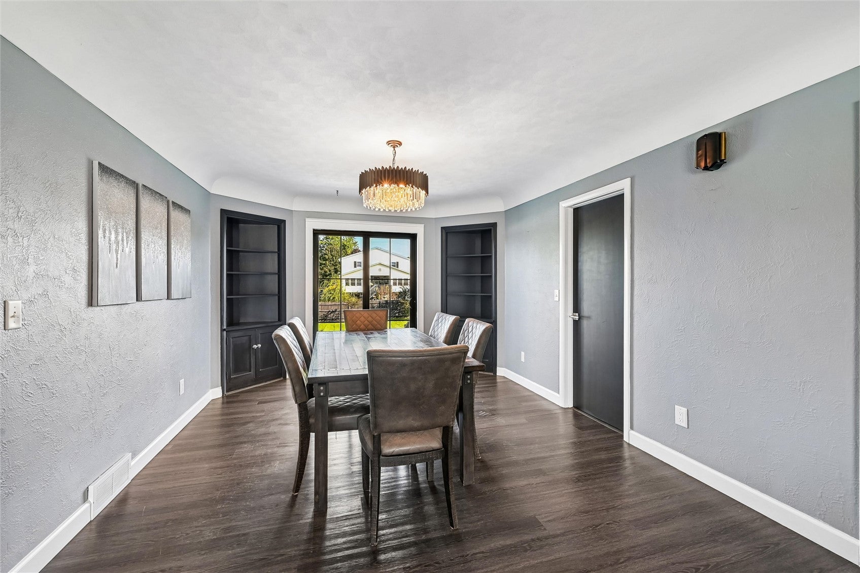 327 3rd Street