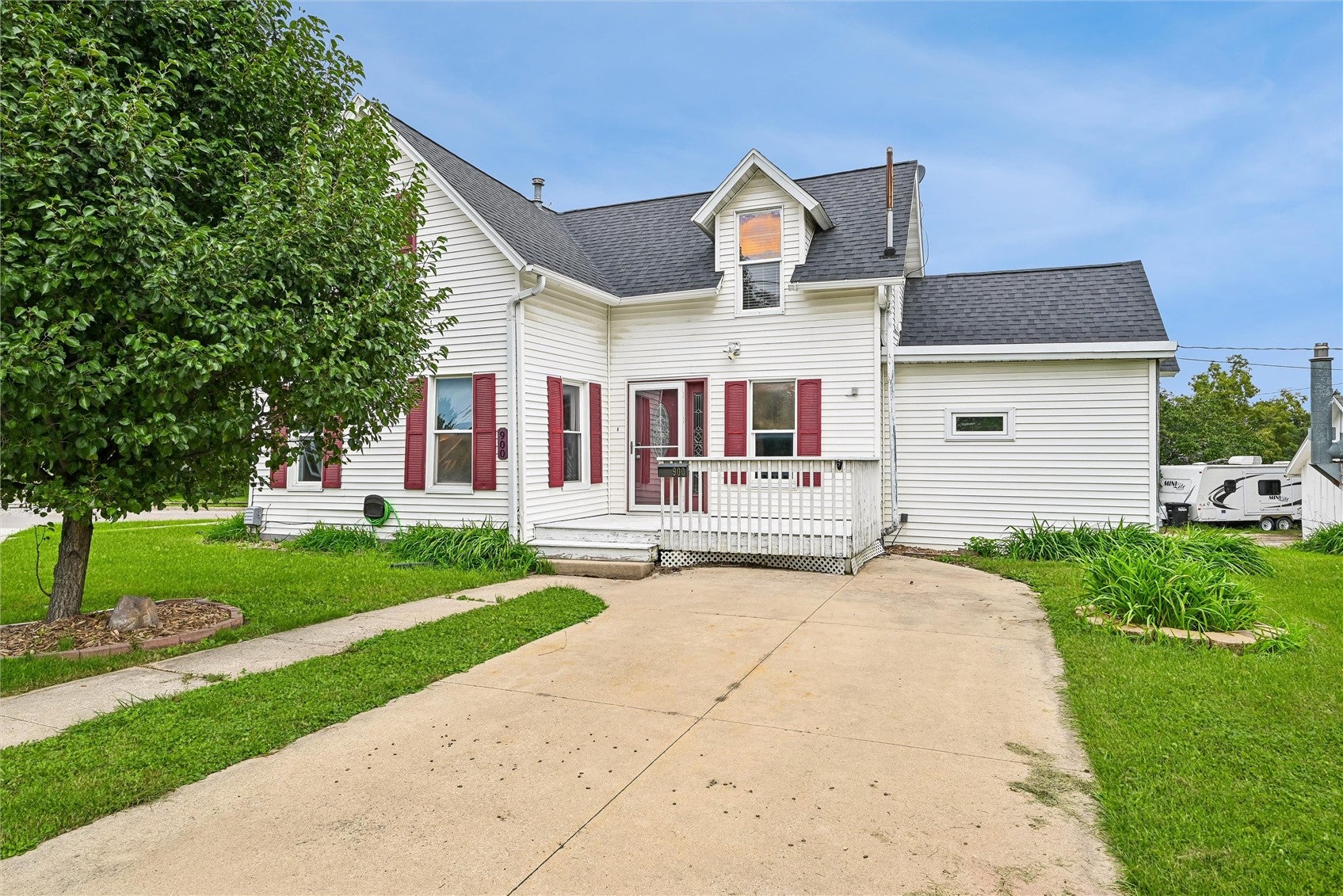900 Central Avenue