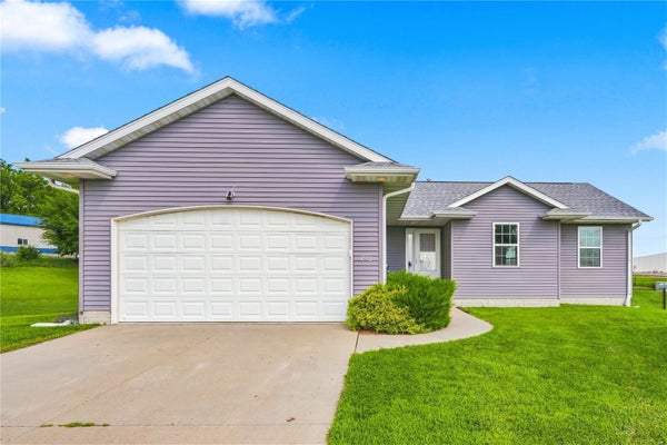 4592 CREEKVIEW TRL, PALO, IA 52324 - Image fc2bfe0afd57f562b3f2d979cb30882b/4226797504