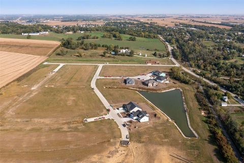 545 Hampton Street Robins IA 52328