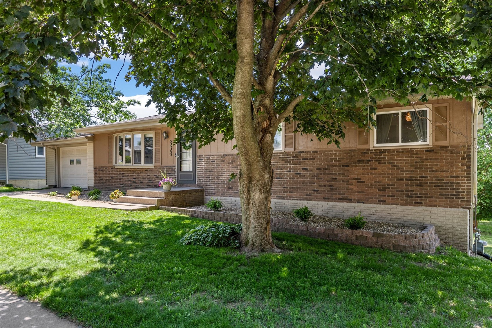 333 E 6th Street