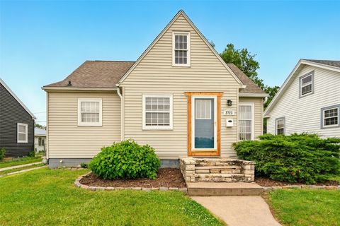 2723 B Avenue Cedar Rapids IA 52402