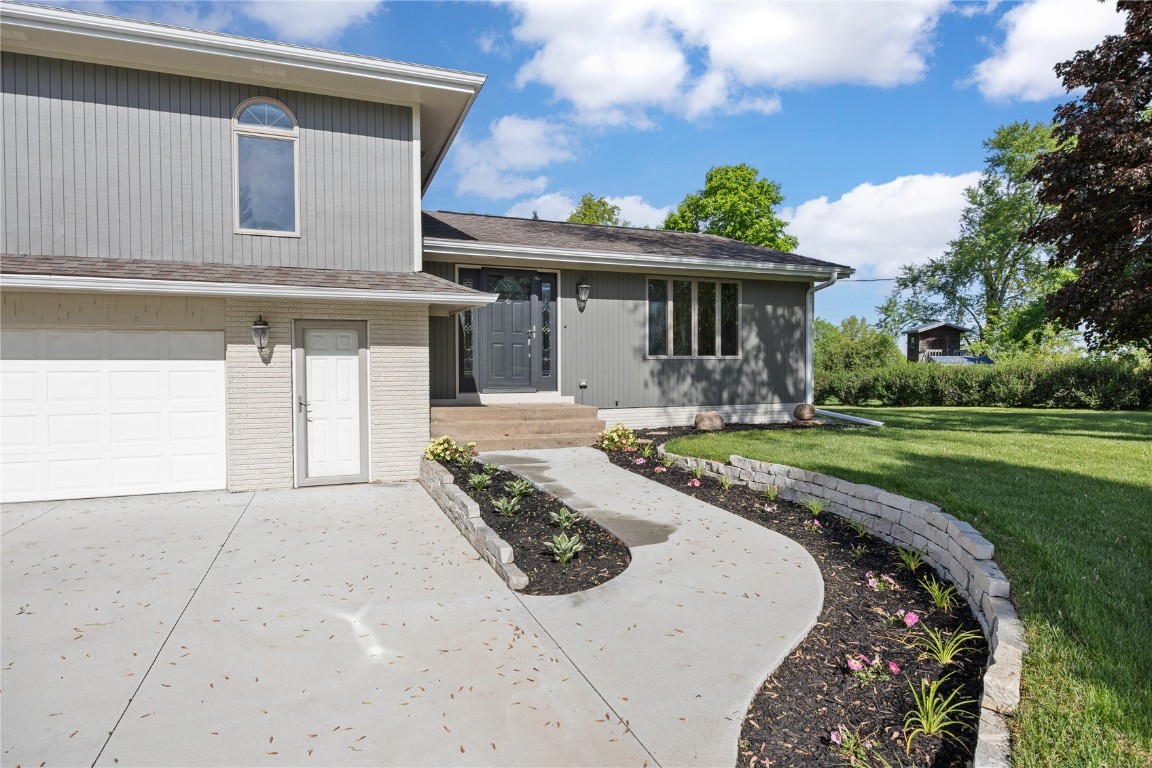 3902 Julie Ln.