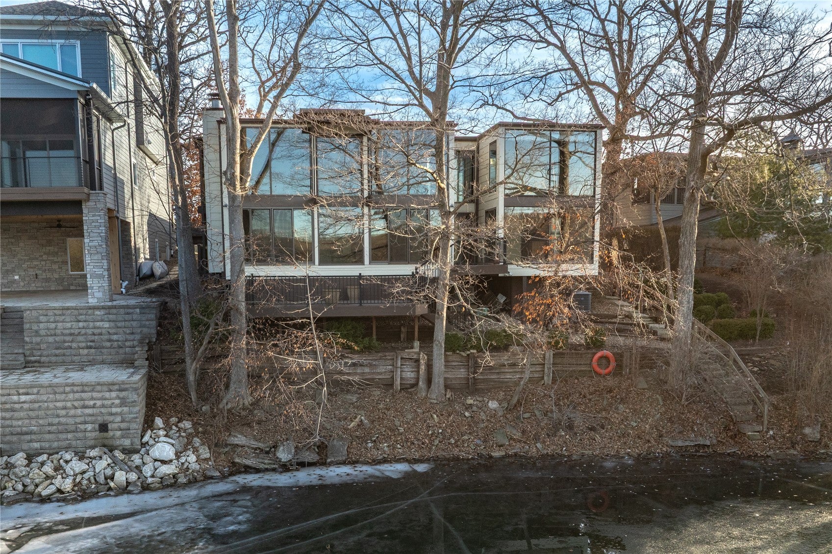 3730 James Lane NE