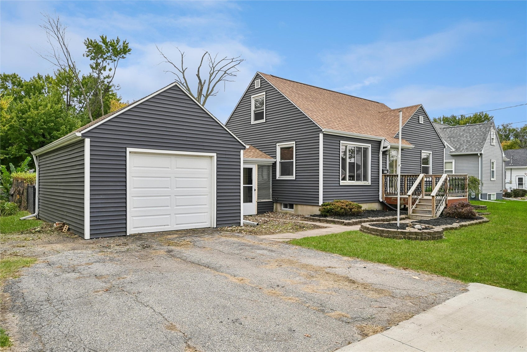 1117 35th Street NE