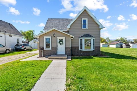 409 11th Street Belle Plaine IA 52208