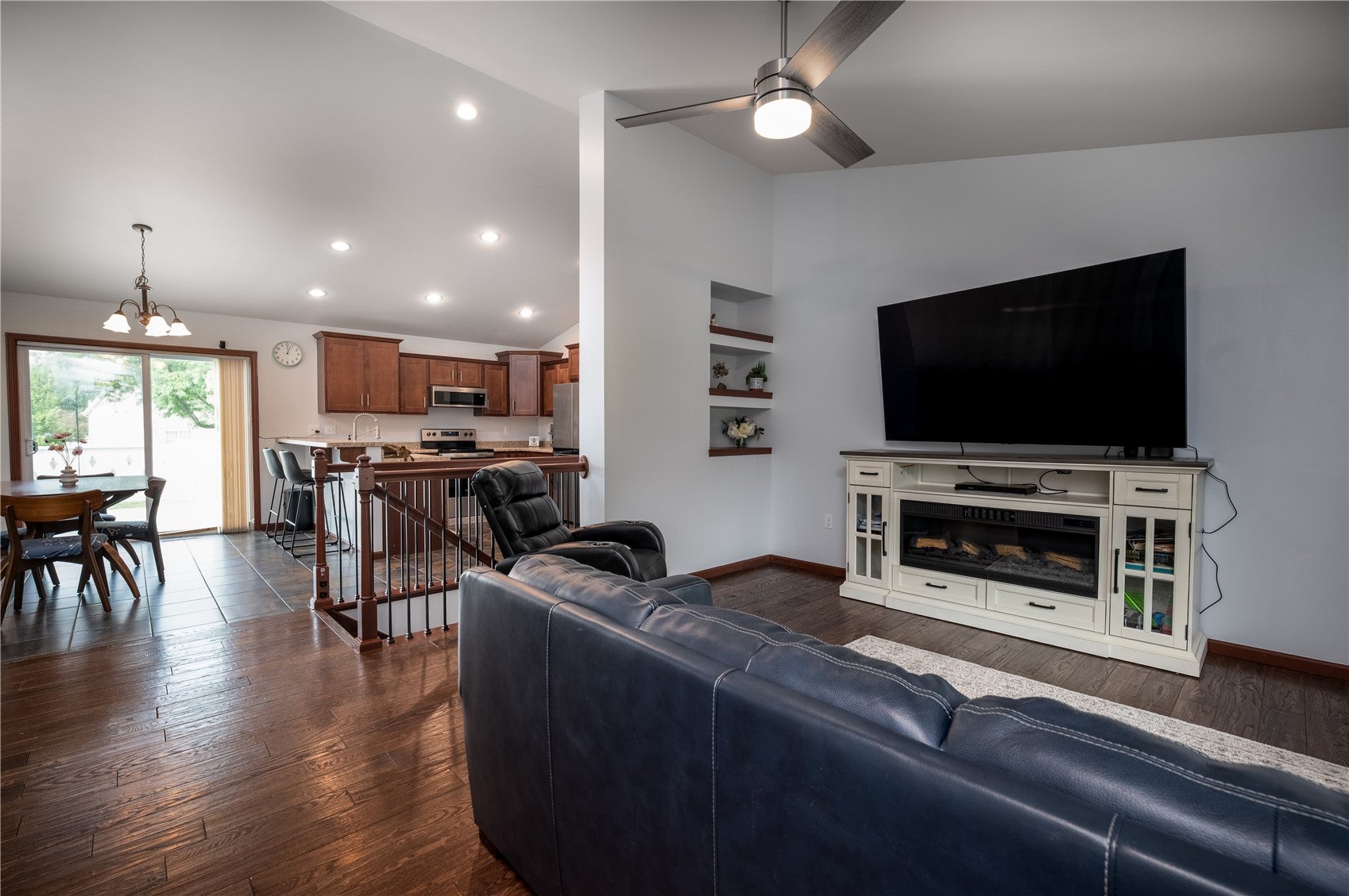 1308 Deer Run NE