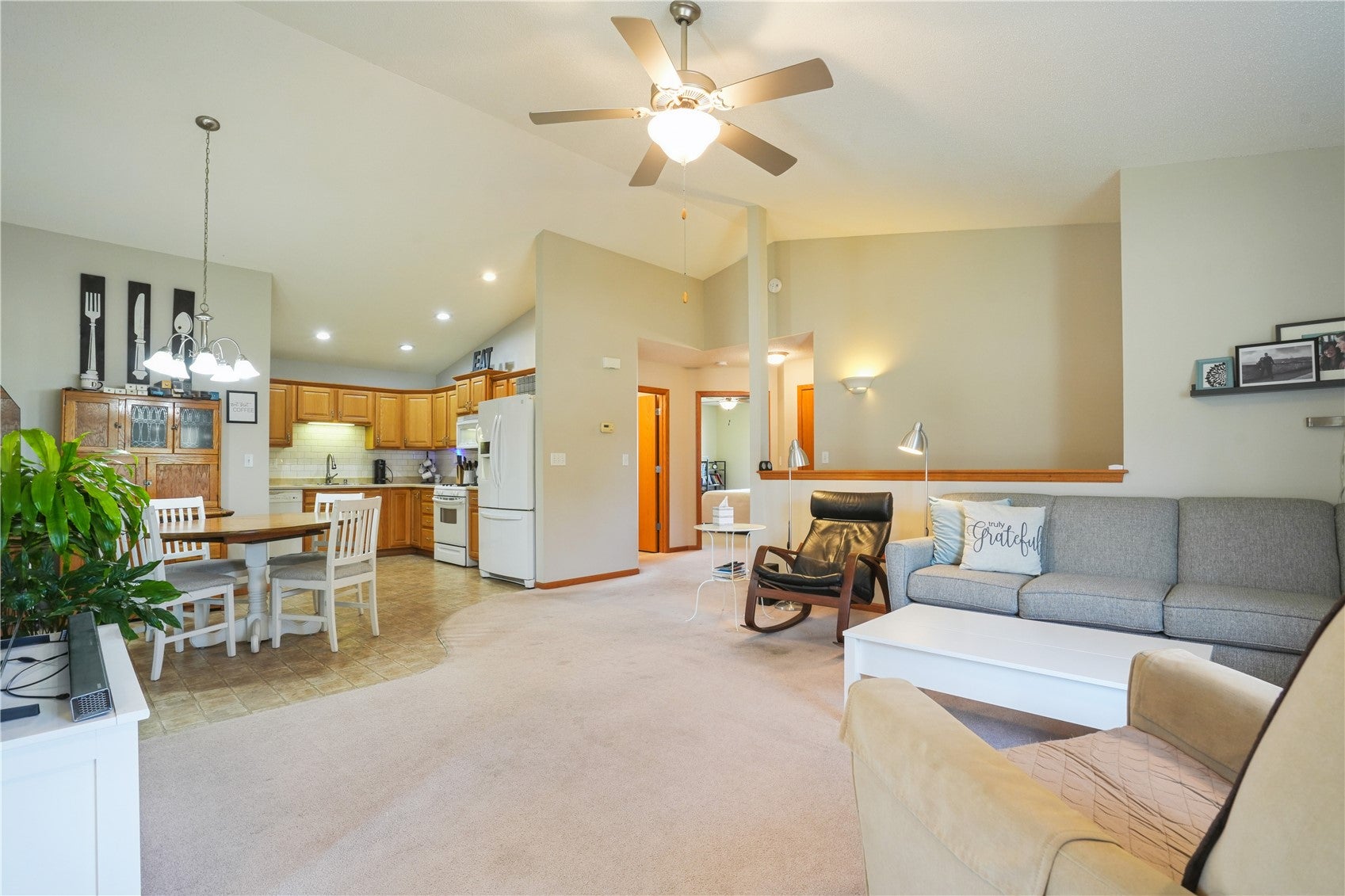 3313 Stoneview Circle SW