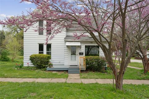 401 3rd Street NW Mt Vernon IA 52314