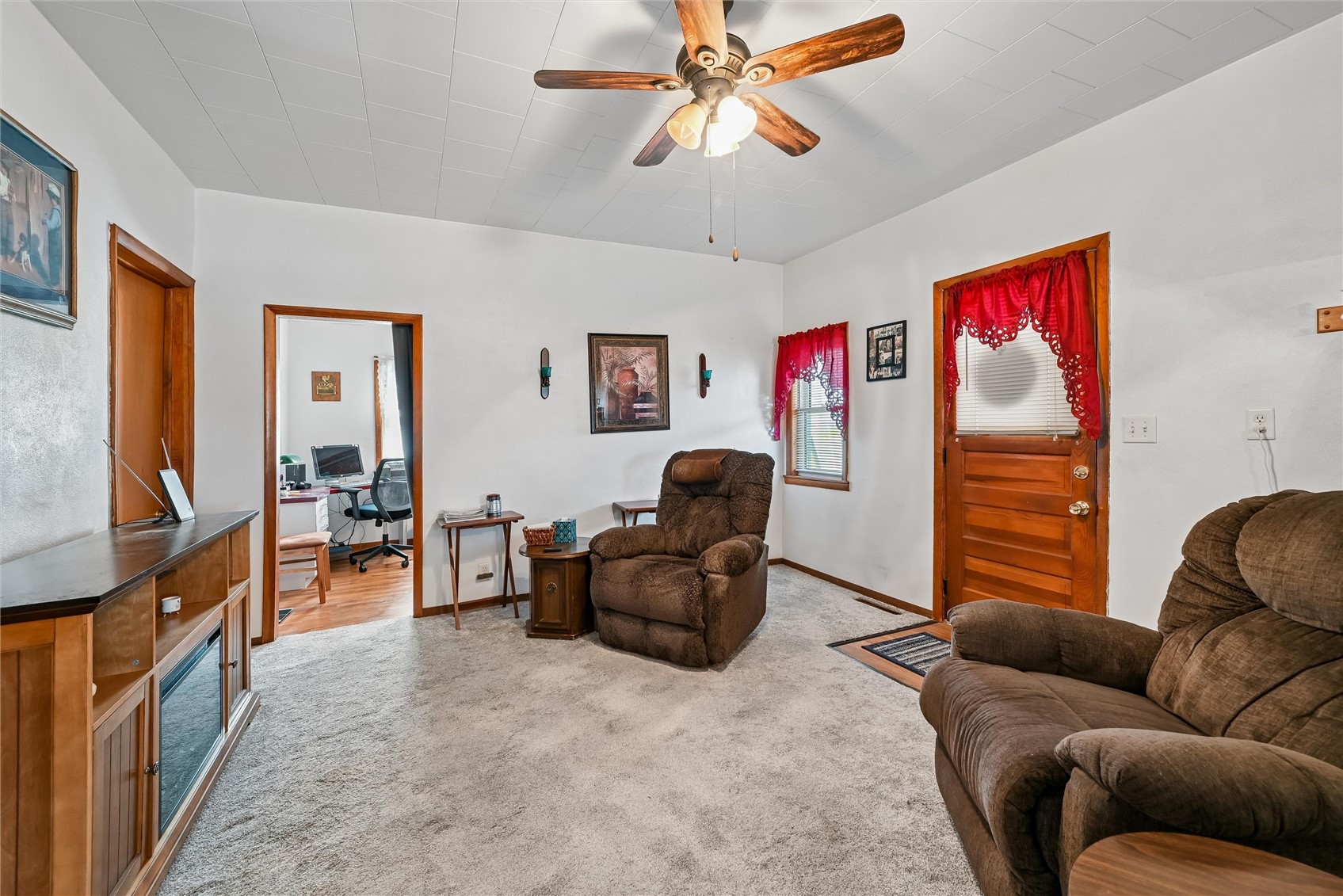 410 Cottage Street NW