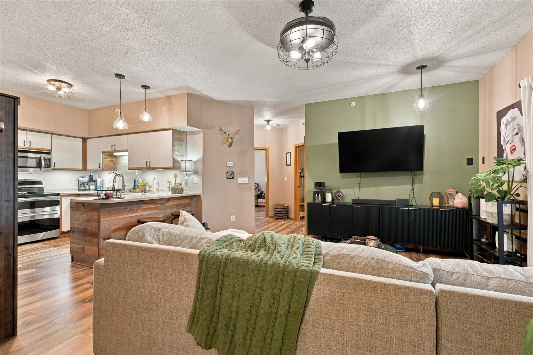 2665 Triple Crown Lane 2