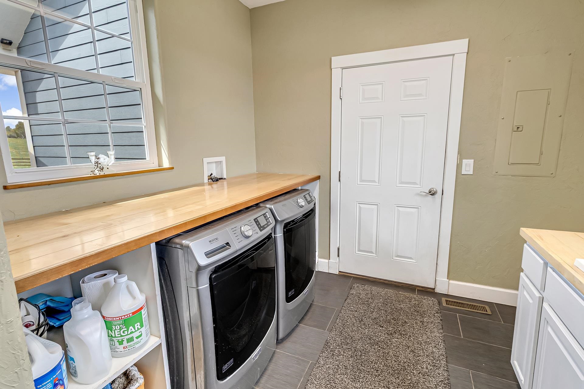 Crawford, Colorado, 81415, United States, 4 Bedrooms Bedrooms, ,3 BathroomsBathrooms,Residential,Active,2035144
