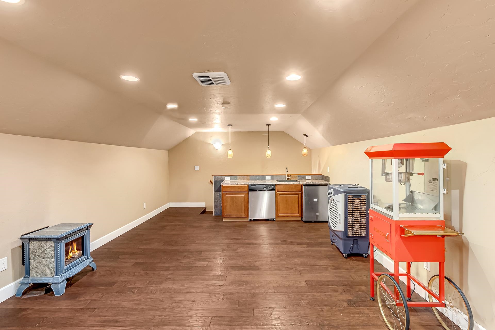 Crawford, Colorado, 81415, United States, 4 Bedrooms Bedrooms, ,3 BathroomsBathrooms,Residential,Active,2035144