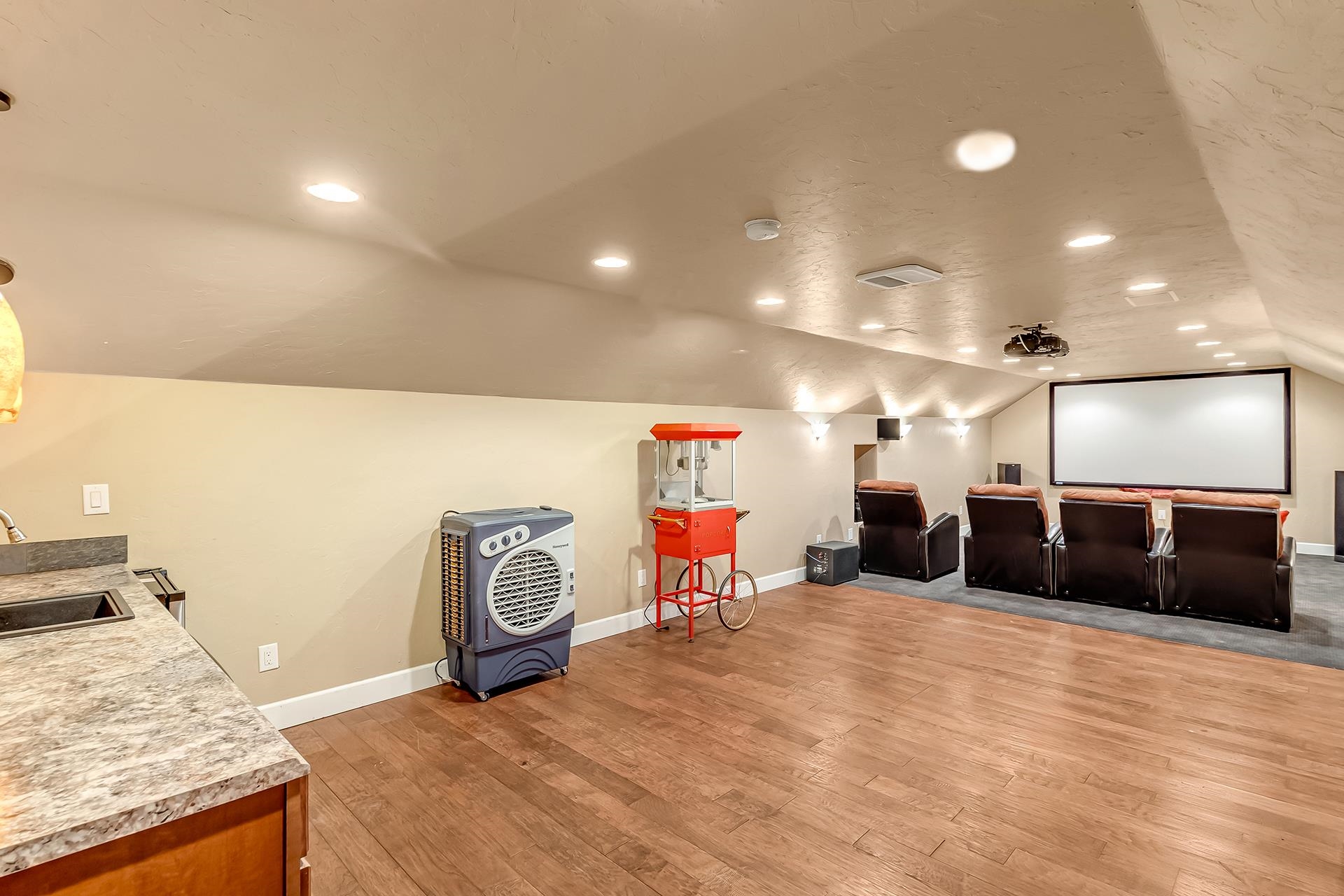 Crawford, Colorado, 81415, United States, 4 Bedrooms Bedrooms, ,3 BathroomsBathrooms,Residential,Active,2035144