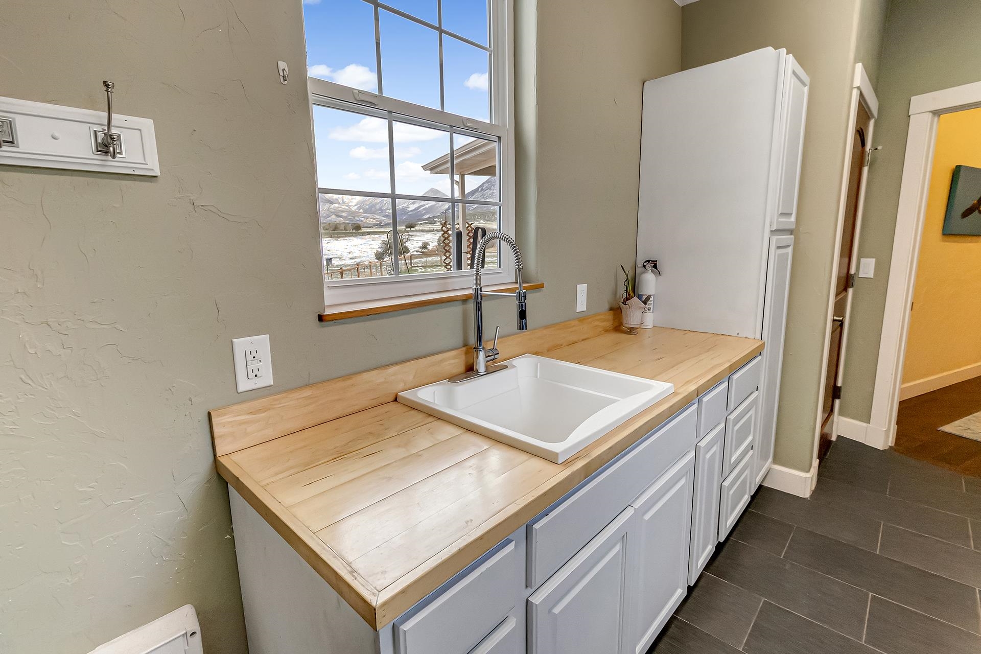 Crawford, Colorado, 81415, United States, 4 Bedrooms Bedrooms, ,3 BathroomsBathrooms,Residential,Active,2035144