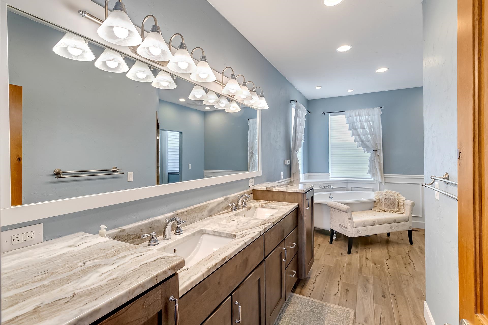 Crawford, Colorado, 81415, United States, 4 Bedrooms Bedrooms, ,3 BathroomsBathrooms,Residential,Active,2035144