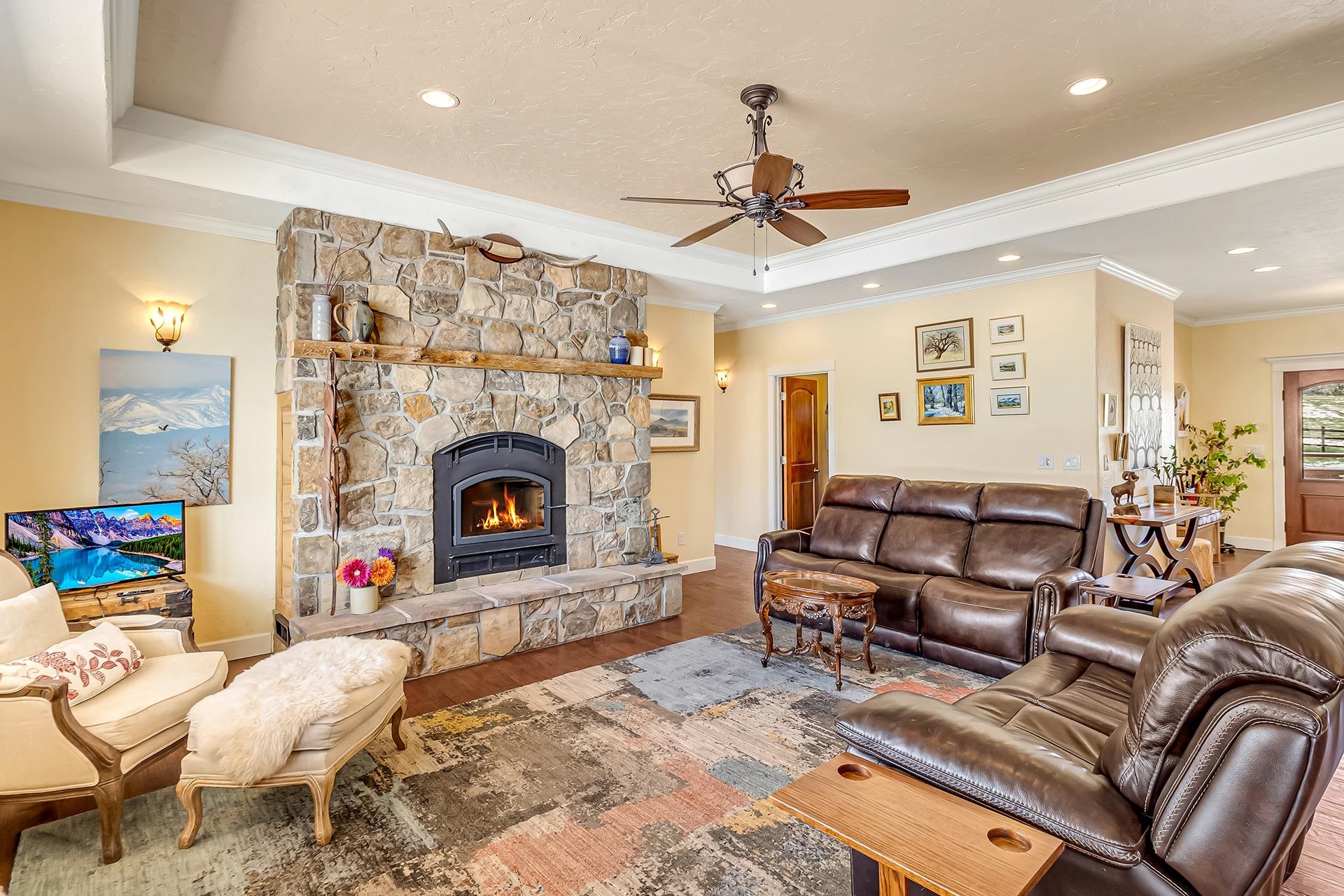 Crawford, Colorado, 81415, United States, 4 Bedrooms Bedrooms, ,3 BathroomsBathrooms,Residential,Active,2035144