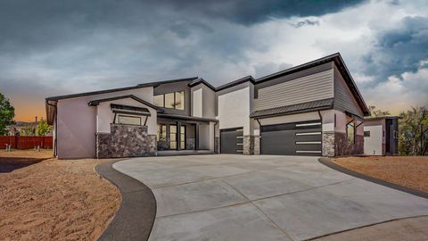 Photo of 2045 Caleb Way, Grand Junction, CO 81507 (MLS # 20261116)