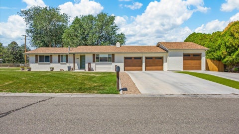 Photo of 633 Panorama Drive, Grand Junction, CO 81507 (MLS # 20263870)