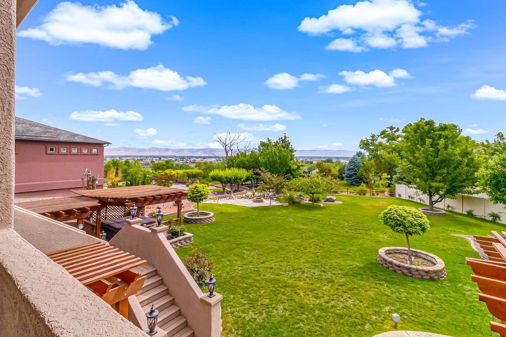 Grand Junction, Colorado, 81507, United States, 4 Bedrooms Bedrooms, ,5 BathroomsBathrooms,Residential,Active,2052043