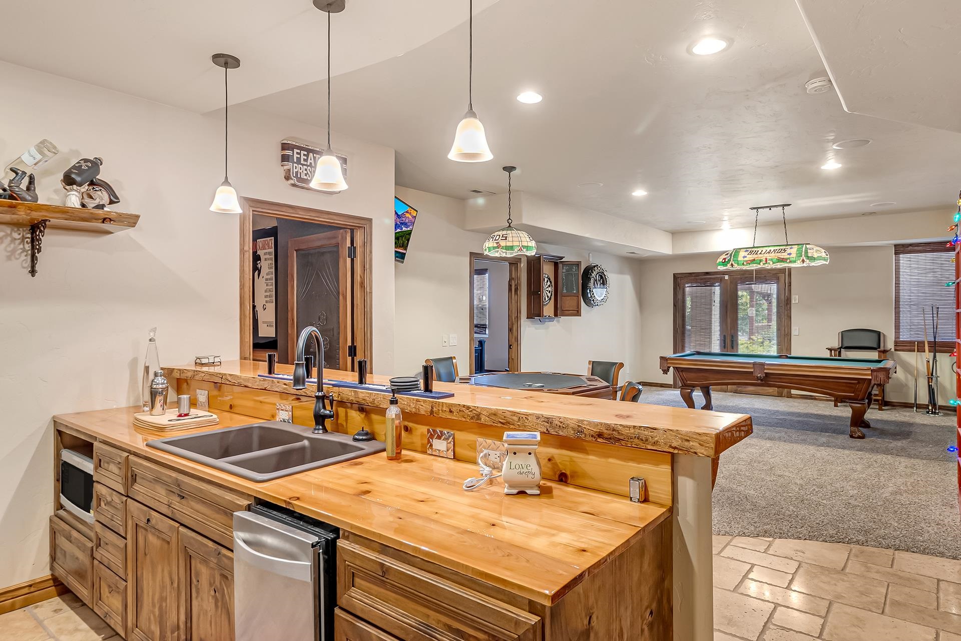 Grand Junction, Colorado, 81507, United States, 4 Bedrooms Bedrooms, ,5 BathroomsBathrooms,Residential,Active,2052043
