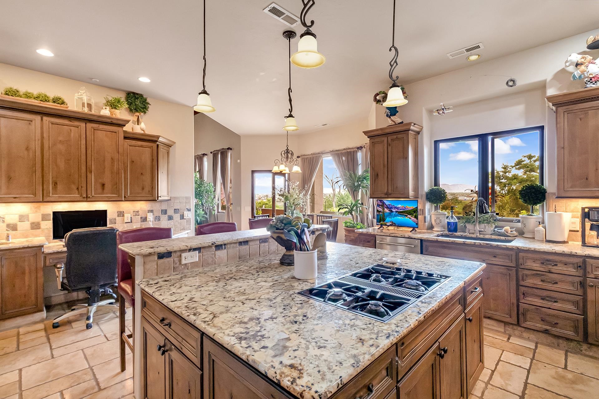 Grand Junction, Colorado, 81507, United States, 4 Bedrooms Bedrooms, ,5 BathroomsBathrooms,Residential,Active,2052043