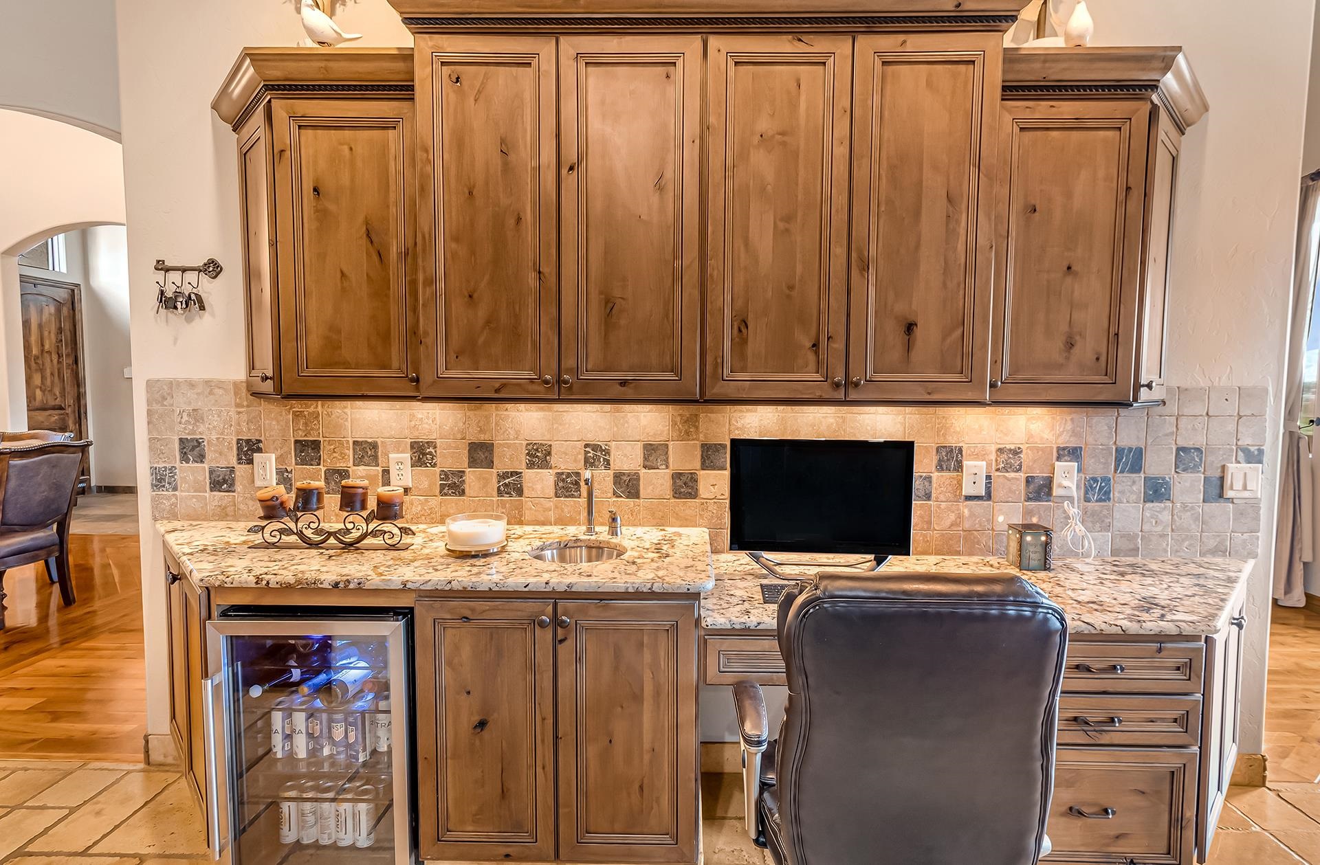 Grand Junction, Colorado, 81507, United States, 4 Bedrooms Bedrooms, ,5 BathroomsBathrooms,Residential,Active,2052043