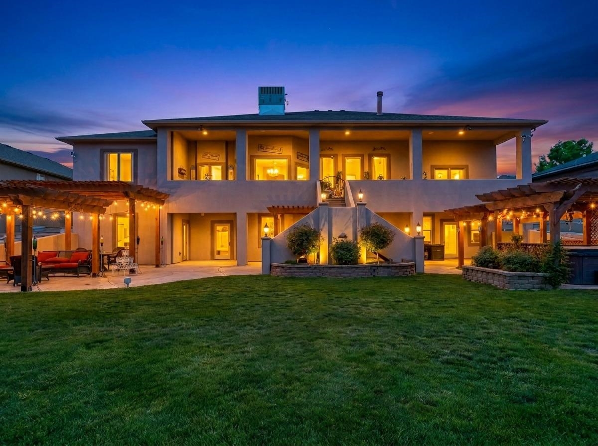 Grand Junction, Colorado, 81507, United States, 4 Bedrooms Bedrooms, ,5 BathroomsBathrooms,Residential,Active,2052043