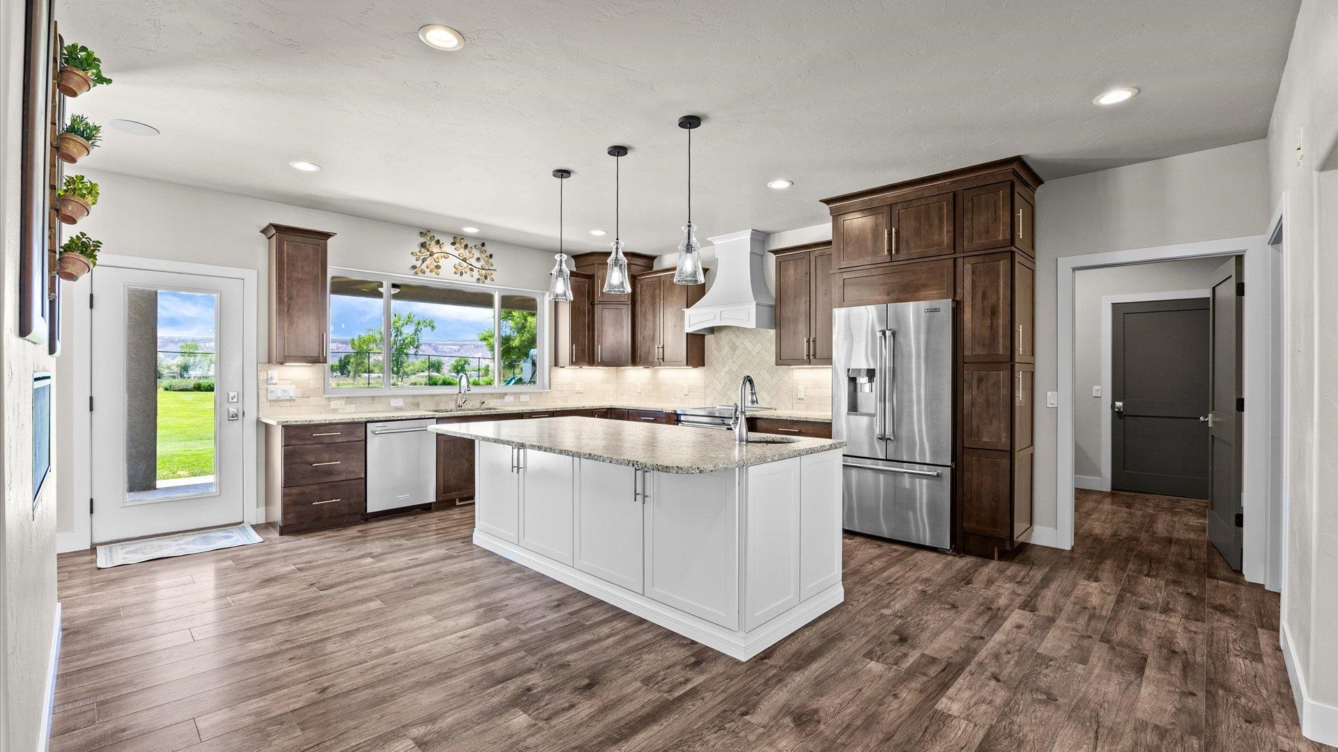 Fruita, Colorado, 81521, United States, 3 Bedrooms Bedrooms, ,3 BathroomsBathrooms,Residential,Active,2052068