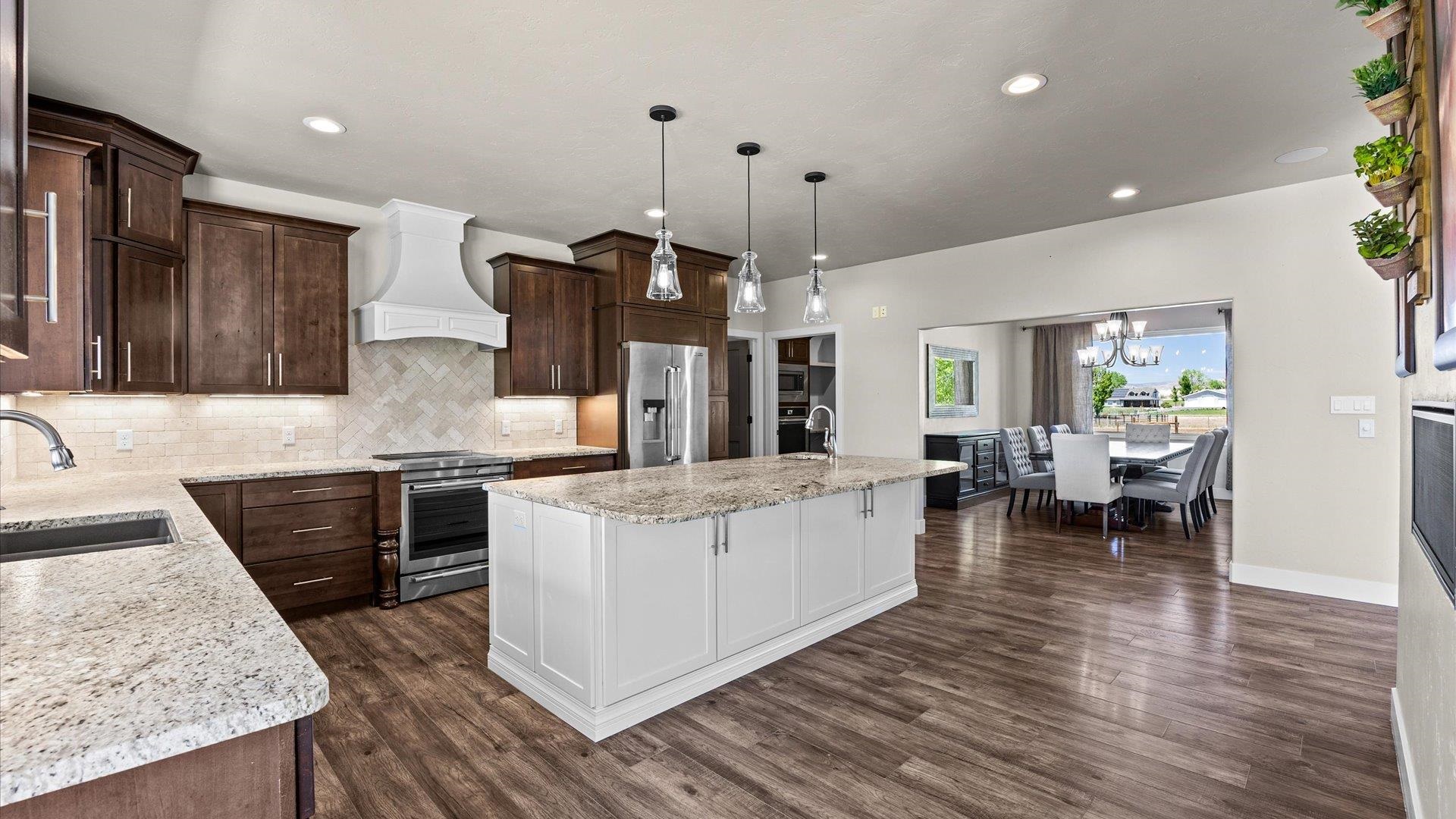 Fruita, Colorado, 81521, United States, 3 Bedrooms Bedrooms, ,3 BathroomsBathrooms,Residential,Active,2052068