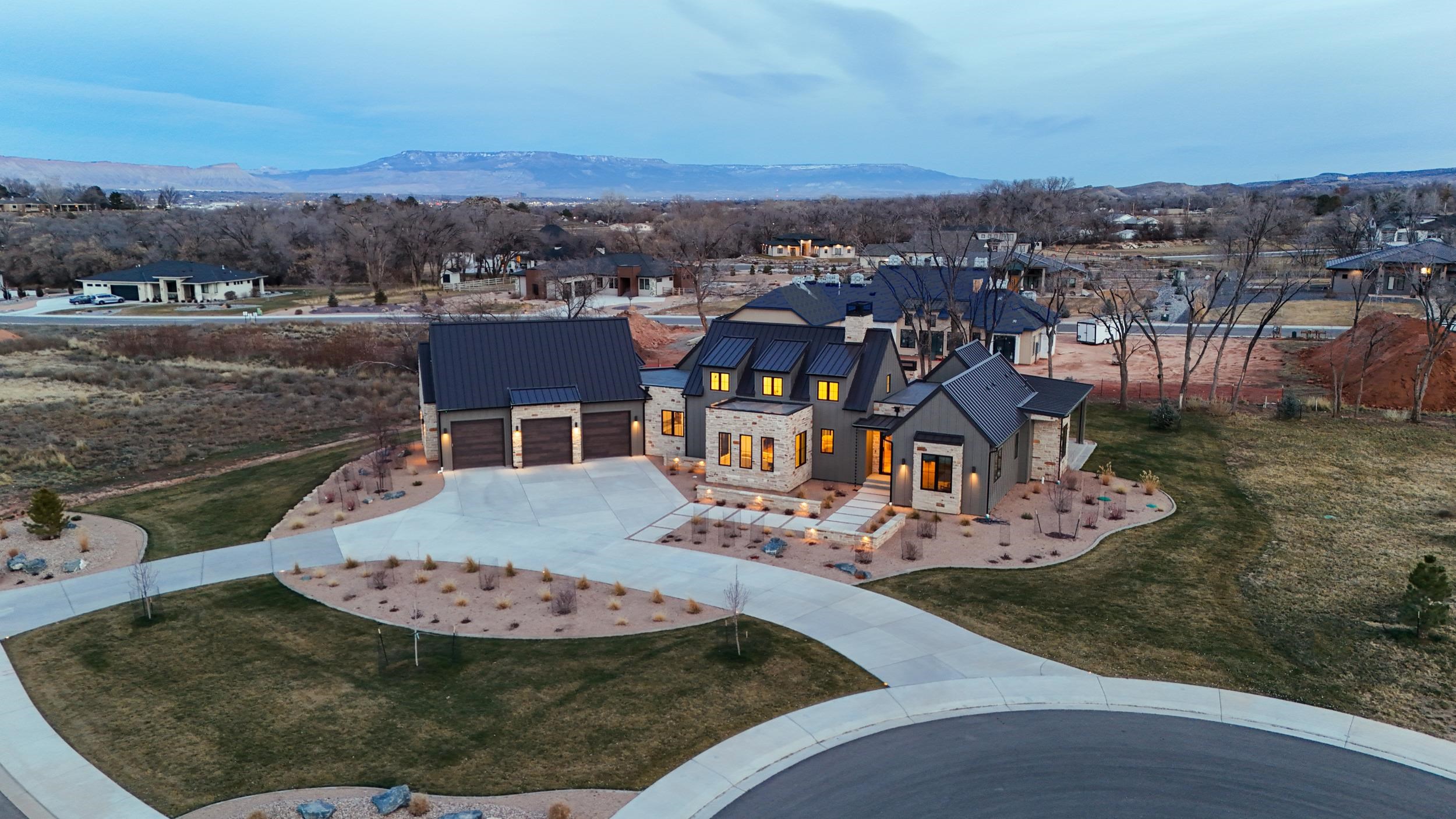 Grand Junction, Colorado, 81507, United States, 3 Bedrooms Bedrooms, ,4 BathroomsBathrooms,Residential,Active,2013629