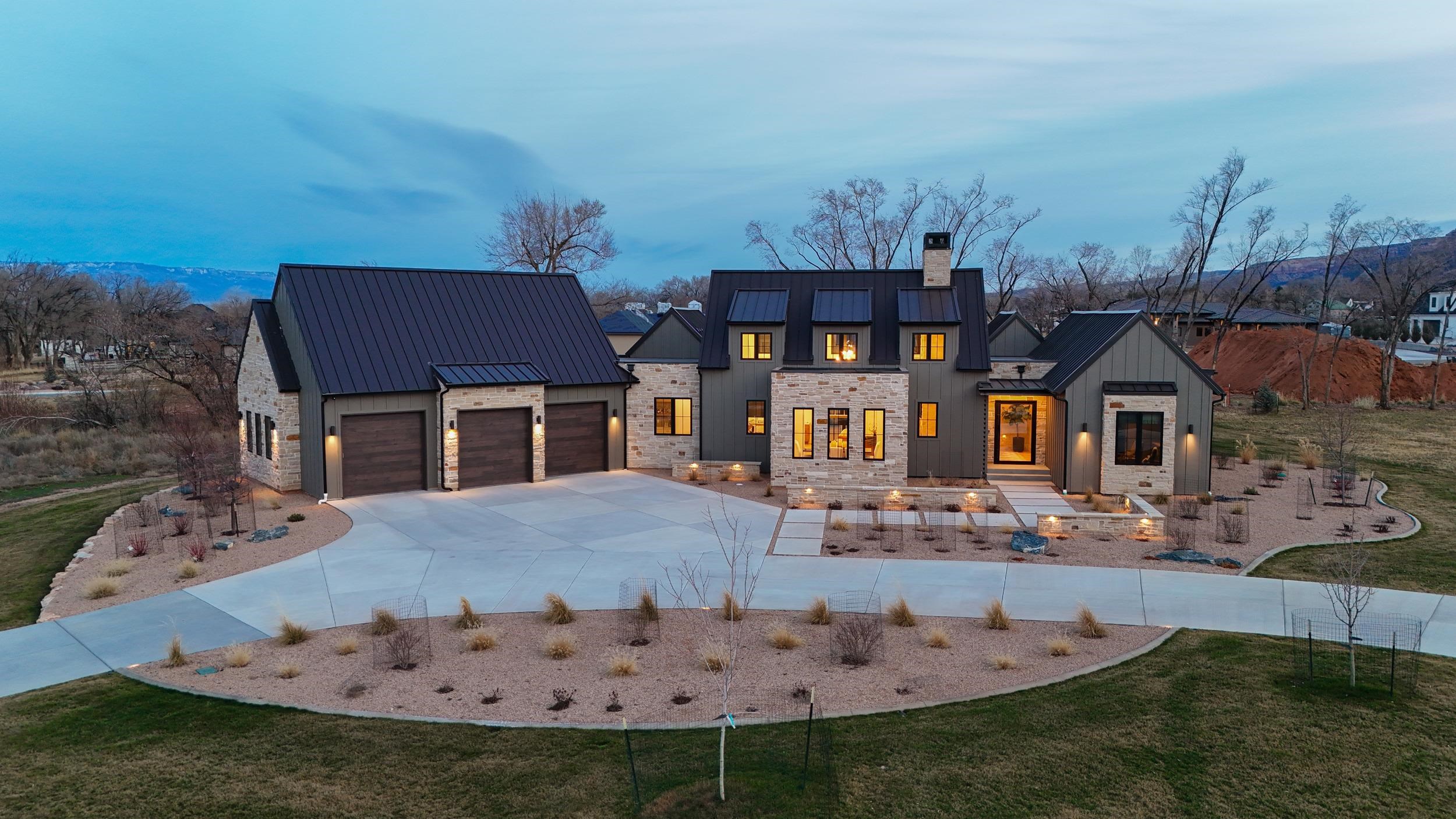 Grand Junction, Colorado, 81507, United States, 3 Bedrooms Bedrooms, ,4 BathroomsBathrooms,Residential,Active,2013629