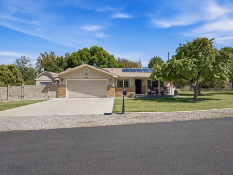 Photo of 718 Hemlock Drive, Grand Junction, CO 81506 (MLS # 20264769)