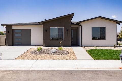 Photo of 221 Shadow Mesa Street, Grand Junction, CO 81503 (MLS # 20261664)