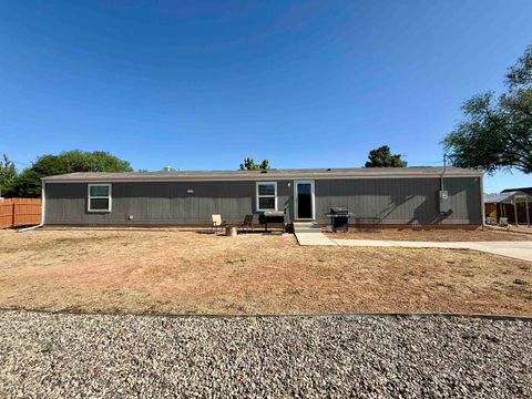 Photo of 2031 Aspen Street, Grand Junction, CO 81503 (MLS # 20262269)
