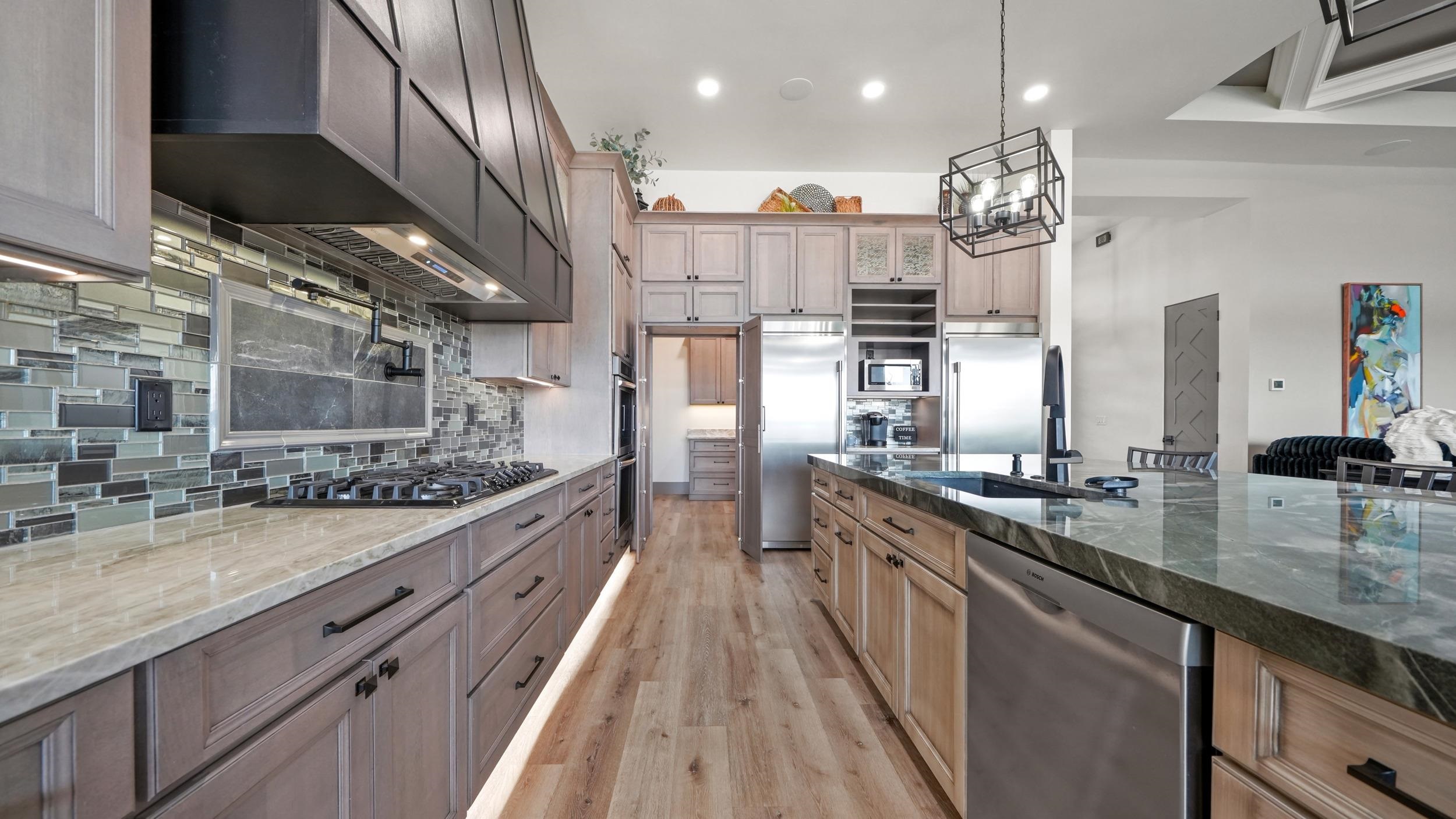 Grand Junction, Colorado, 81505, United States, 4 Bedrooms Bedrooms, ,4 BathroomsBathrooms,Residential,Active,2036689
