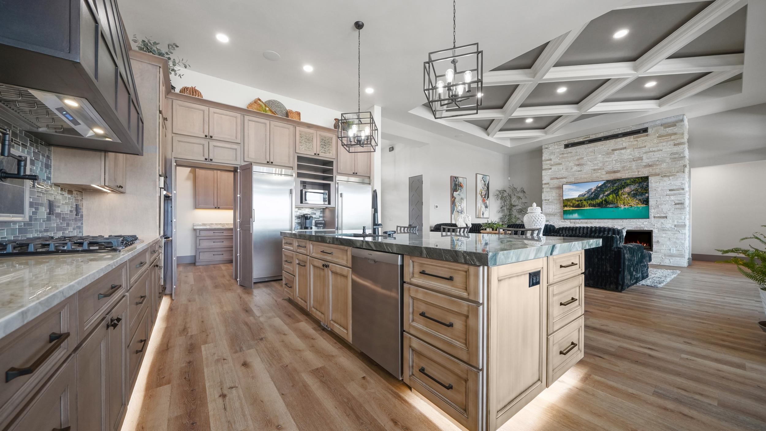 Grand Junction, Colorado, 81505, United States, 4 Bedrooms Bedrooms, ,4 BathroomsBathrooms,Residential,Active,2036689
