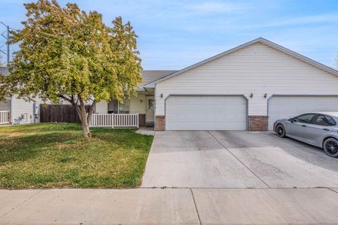 Photo of 2531 Shetland Drive #B, Grand Junction, CO 81505 (MLS # 20261432)