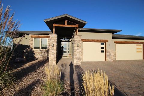 Photo of 182 Skyline Ridge Court, Grand Junction, CO 81503 (MLS # 20261237)