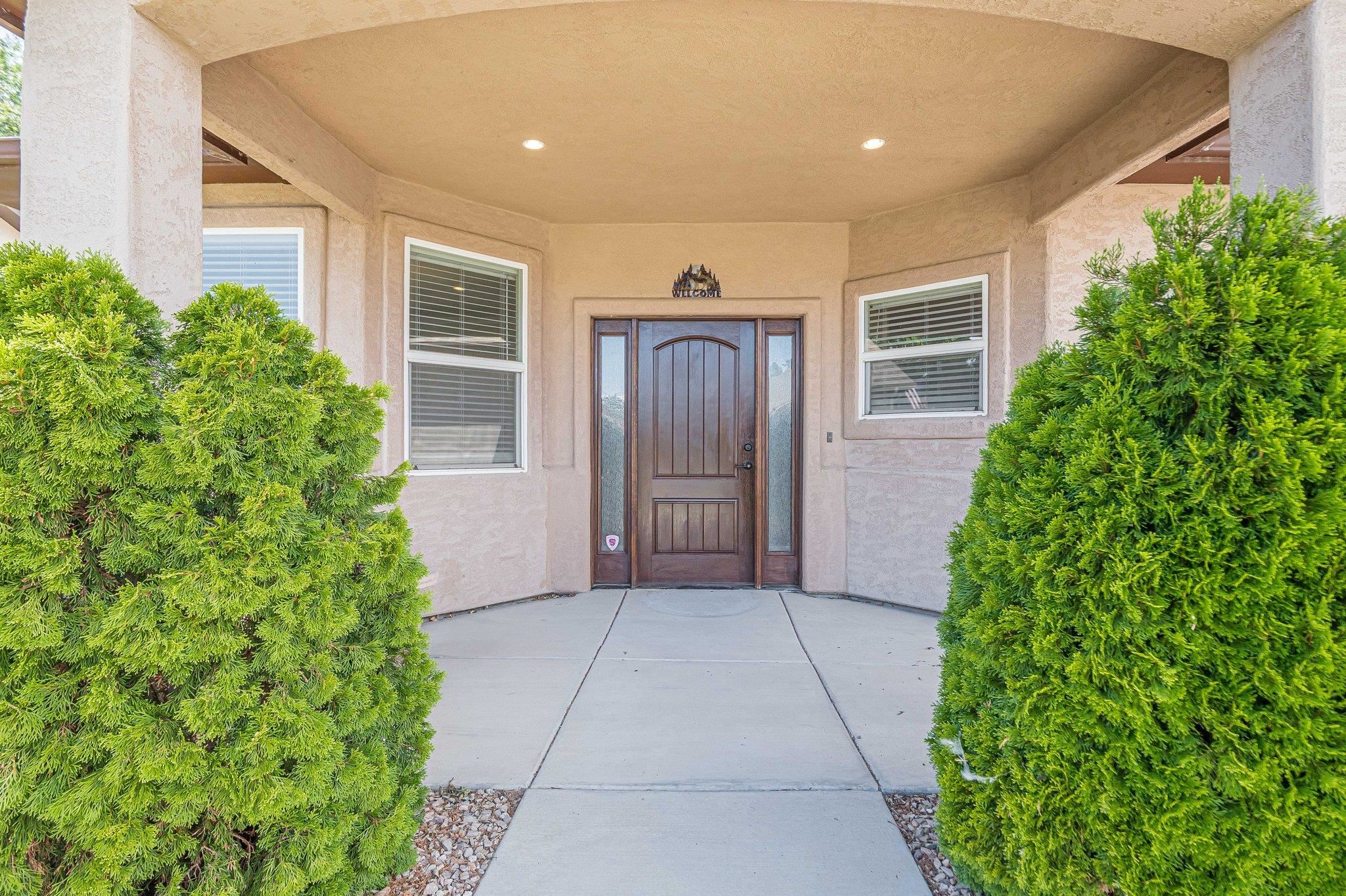 Photo 5 of 41 of 325 Arches Drive house