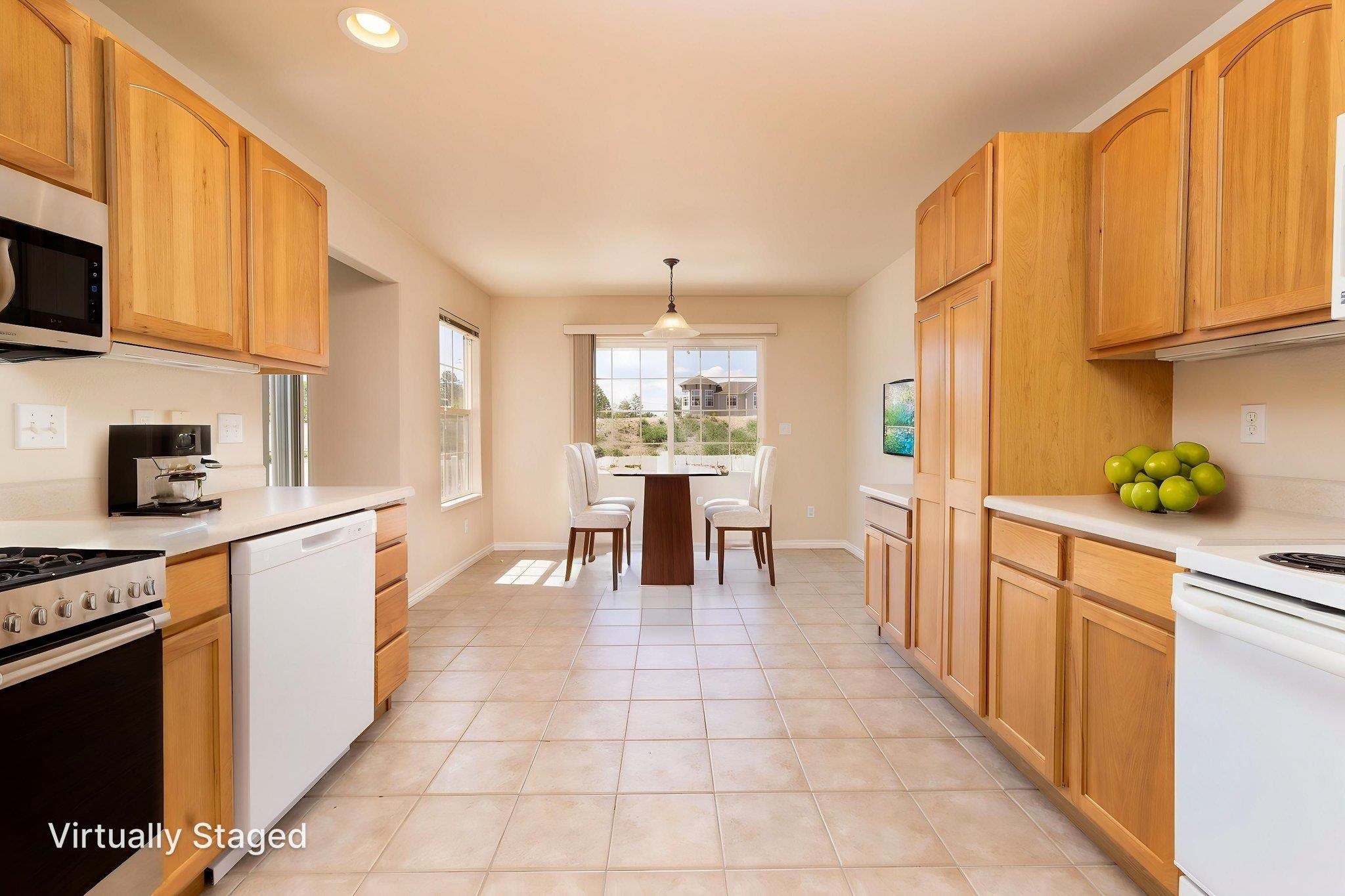 Grand Junction, Colorado 81506, United States, 2 Bedrooms Bedrooms, ,3 BathroomsBathrooms,Residential,Active,136969