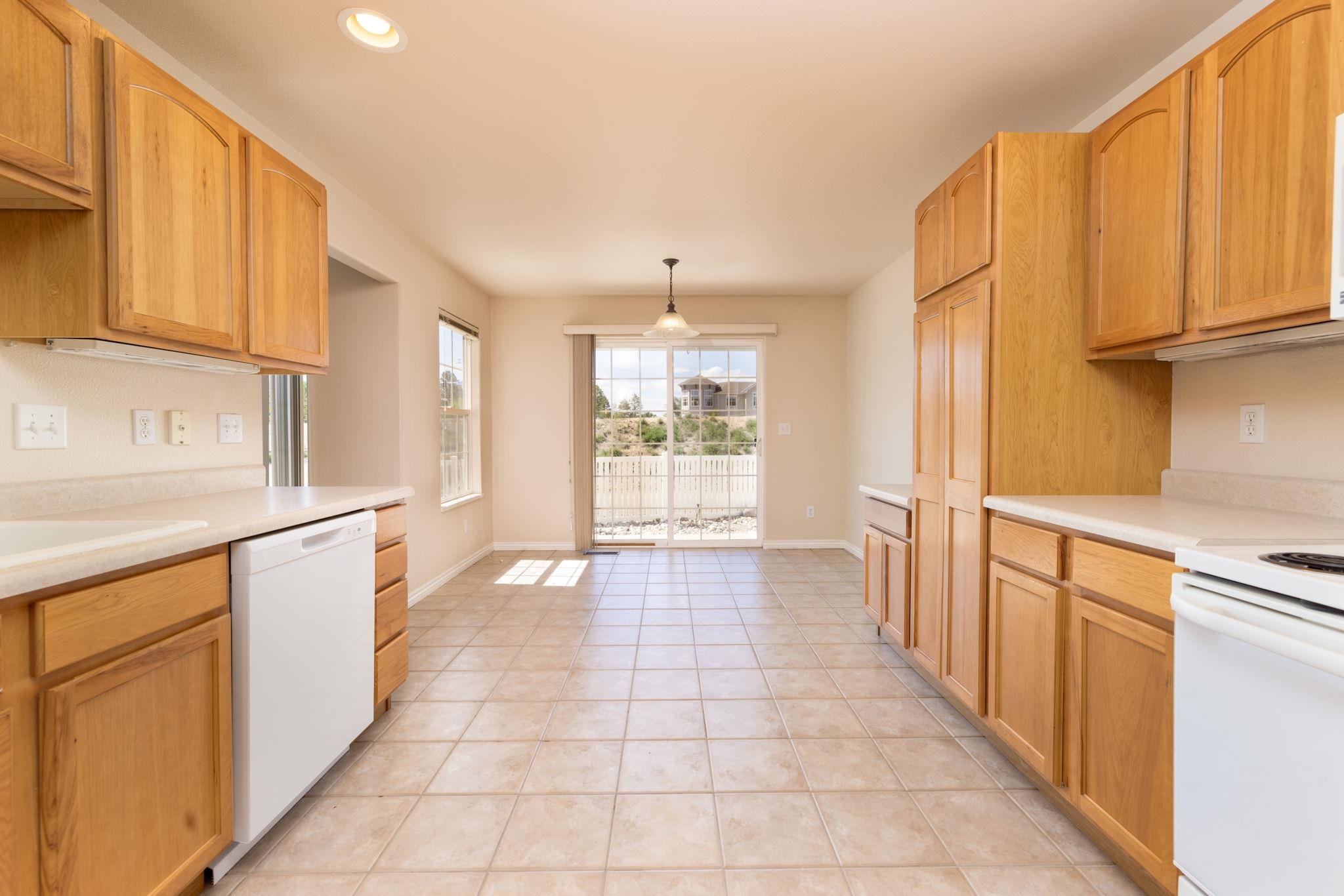 Grand Junction, Colorado 81506, United States, 2 Bedrooms Bedrooms, ,3 BathroomsBathrooms,Residential,Active,136969