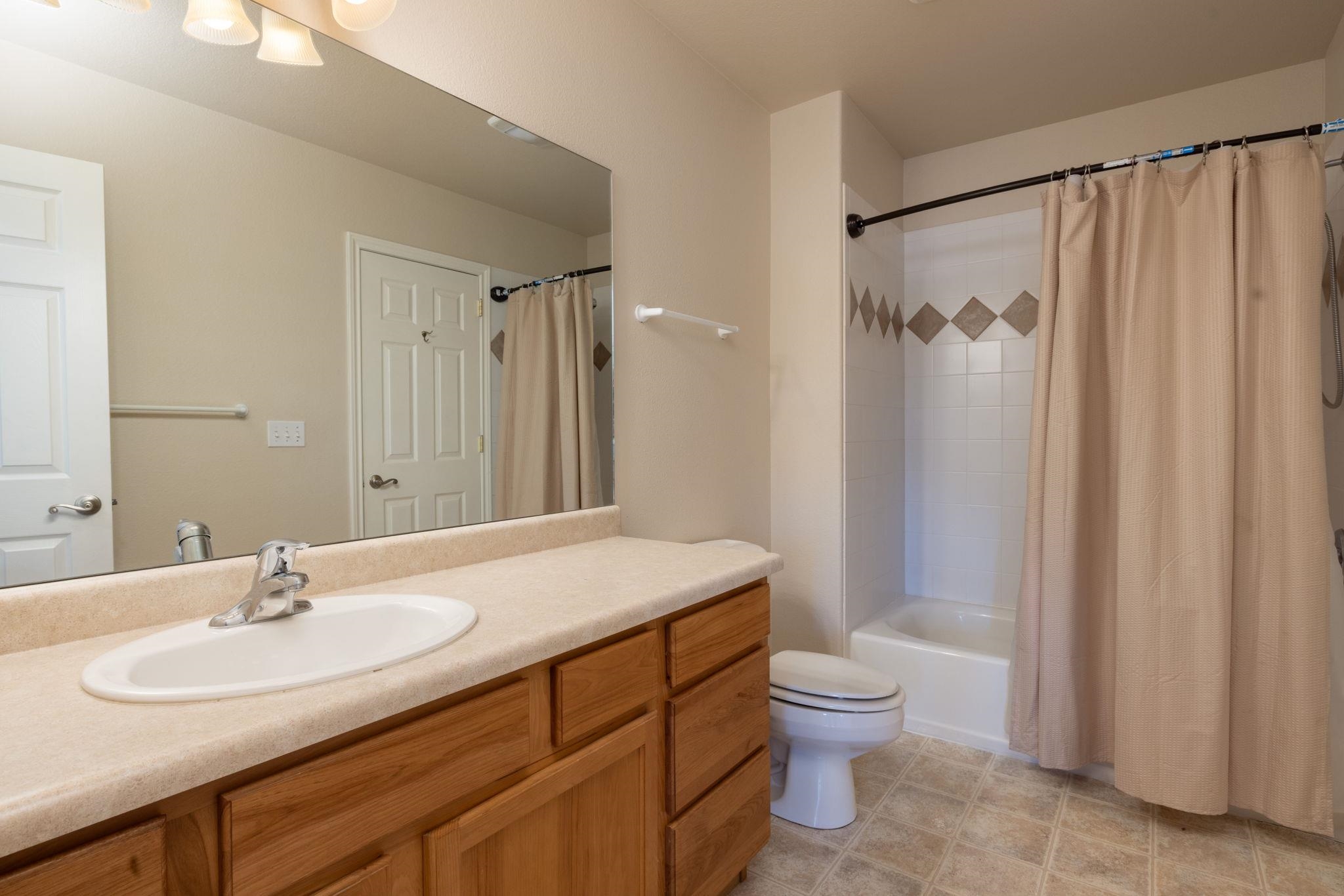 Grand Junction, Colorado 81506, United States, 2 Bedrooms Bedrooms, ,3 BathroomsBathrooms,Residential,Active,136969